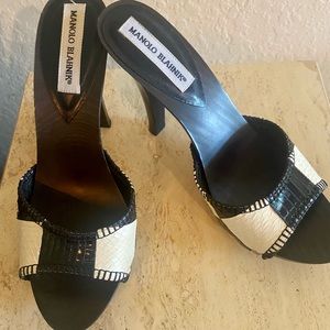 🌺MANOLO BLAHNIK WOODEN SLIDES BLACK&WHITE SNAKE SKIN🌺